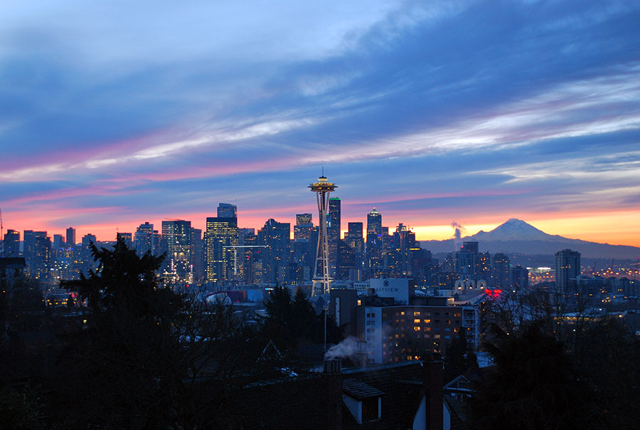sunrise at kerry park in seattle