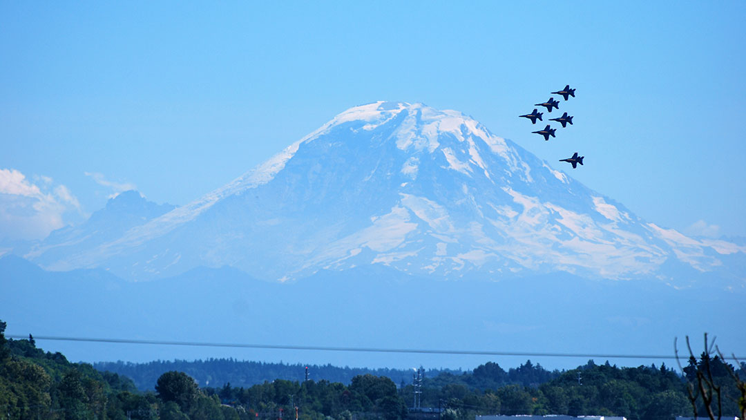 Where to Watch Blue Angels Takeoff in Seattle
